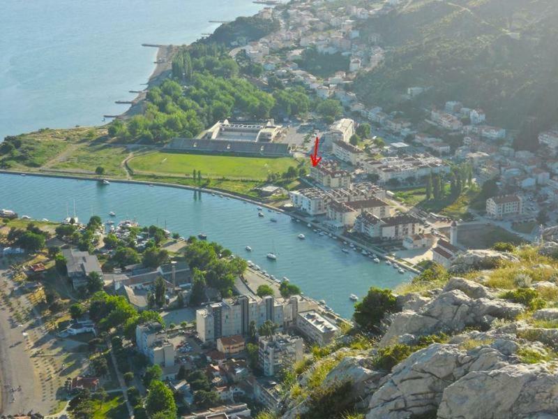 Seaview Apartment أوميس المظهر الخارجي الصورة
