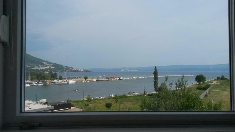 Seaview Apartment أوميس المظهر الخارجي الصورة